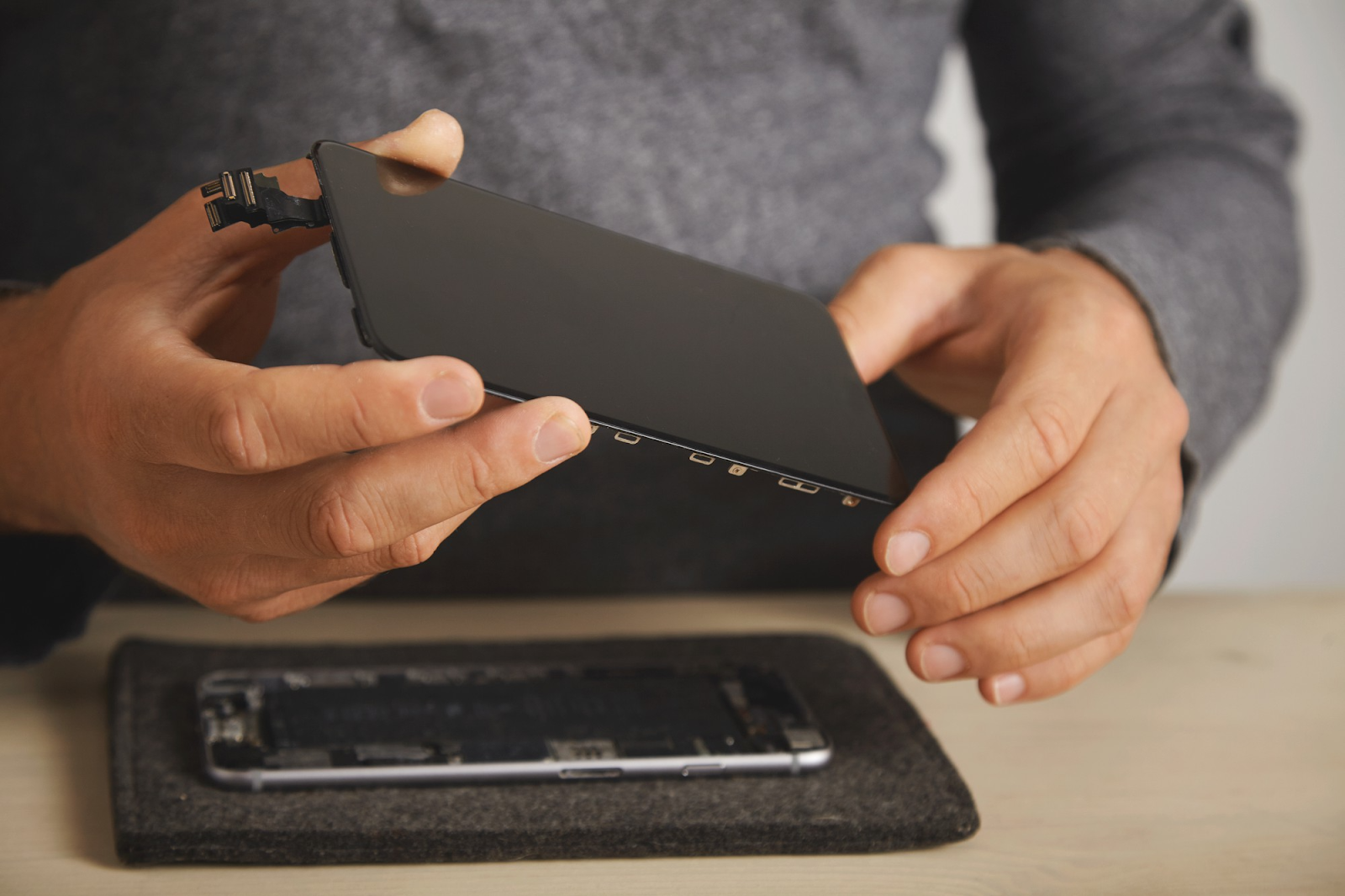 Ordinary Mobile Display Mobile Display Types: How to Choose the Right Screen for Professional ...